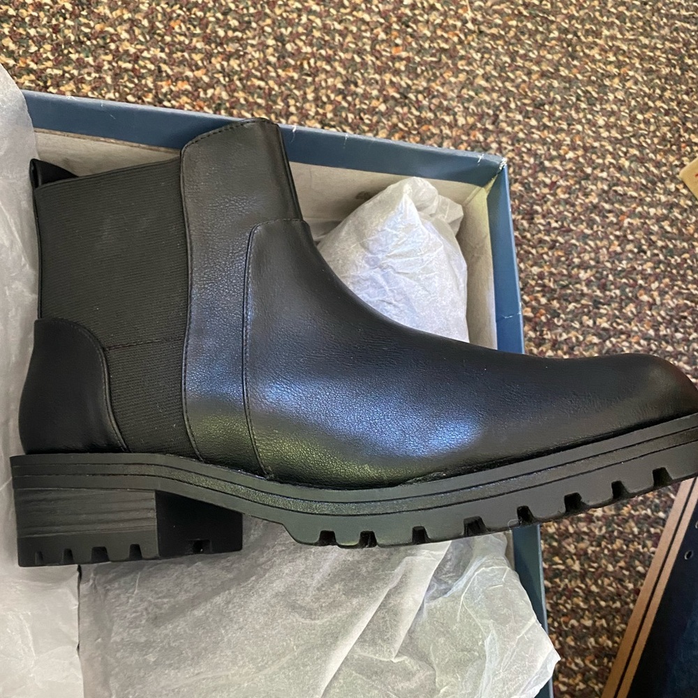 Universal thread chunky black ankle boot mew sz 9